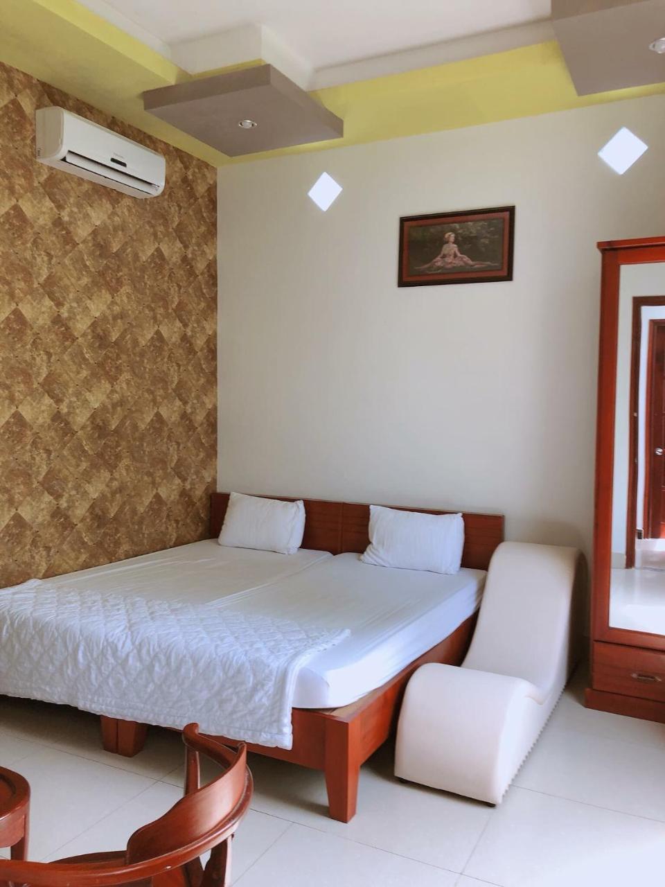 Ngoc Kha Tu 1 Hotel Long Xuyên Esterno foto
